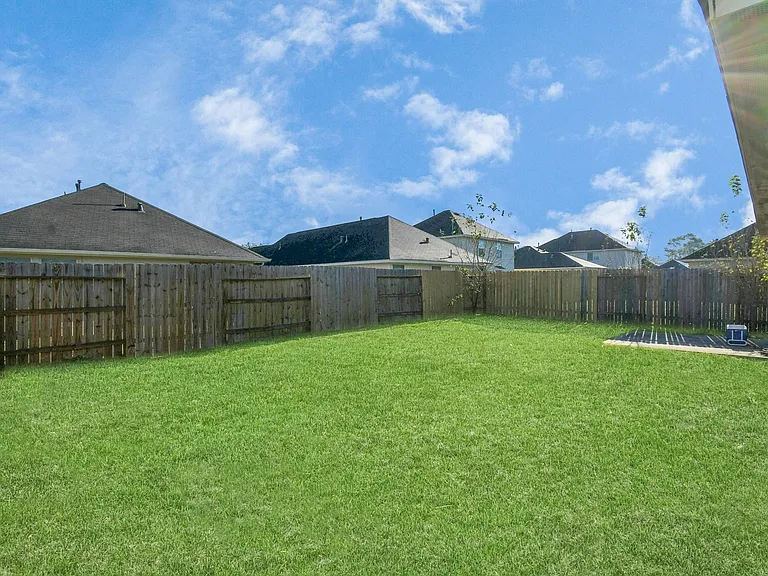 21602 Ornella Cir — Photo 15