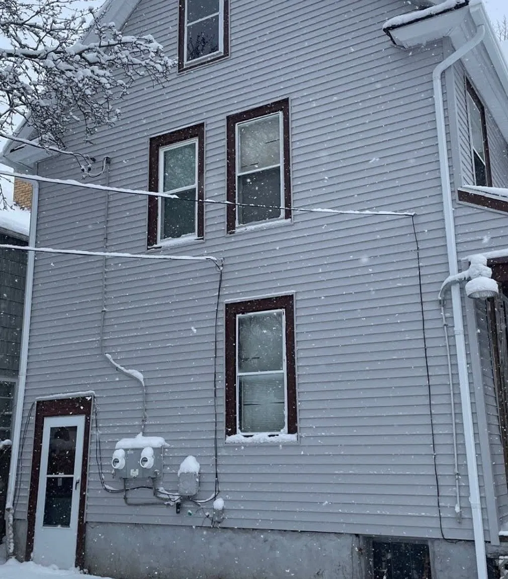 405-407 Flint Street - 407 (Upper) — Photo 3