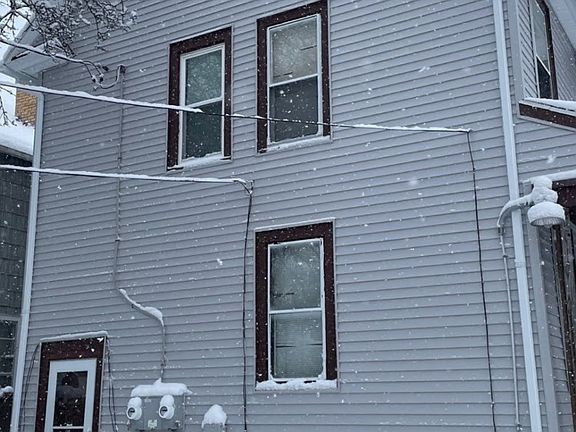 3rd image of 407 Flint St