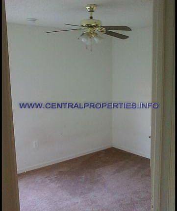 3rd image of 813 Jarnac Dr
