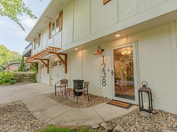 5th image of 1238 Summer Circle Dr