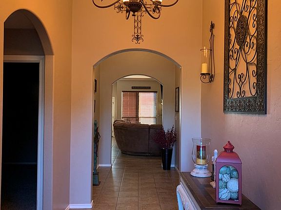 5th image of 3937 Caroline Ln
