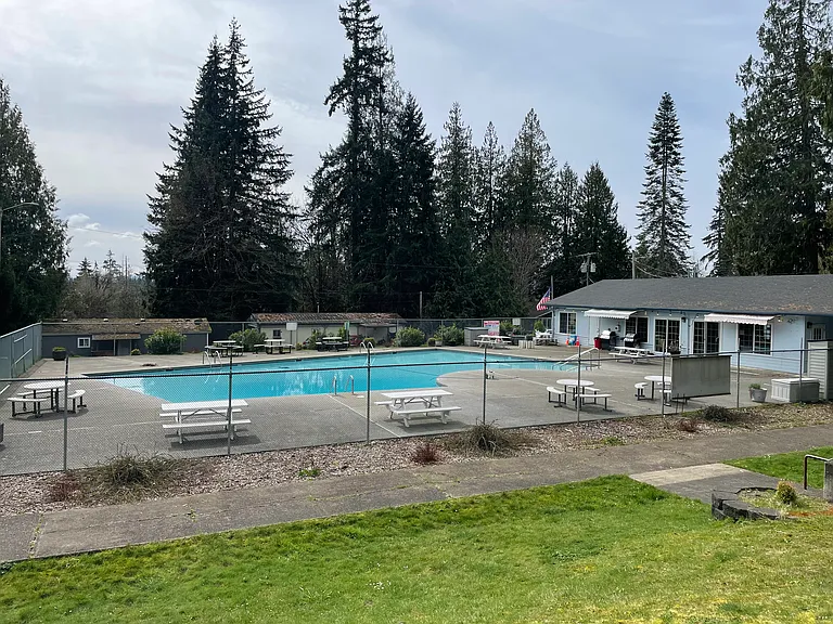 310 E Wood Ln — Photo 22