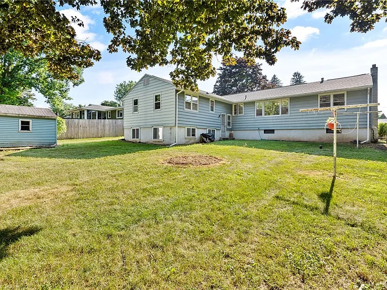 107 Overlook Dr — Photo 36