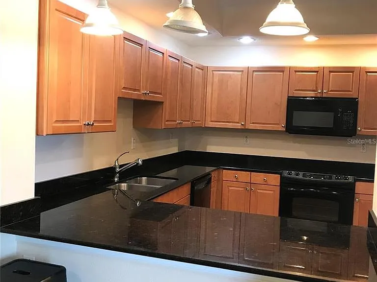 628 Cleveland St #903 — Photo 6