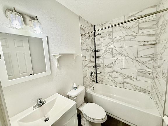3rd image of 114 W 41st St