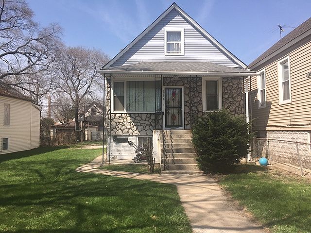 1st image of 10638 S Hoxie Ave