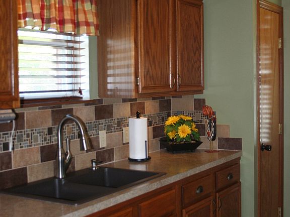 Kitchen (from entry)