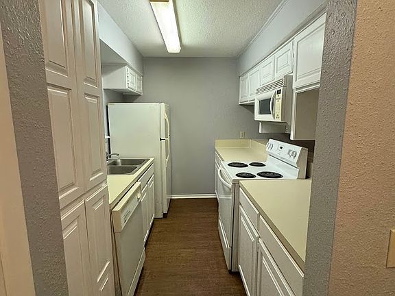 4th image of 1305 W Villa Maria Rd APT F-202