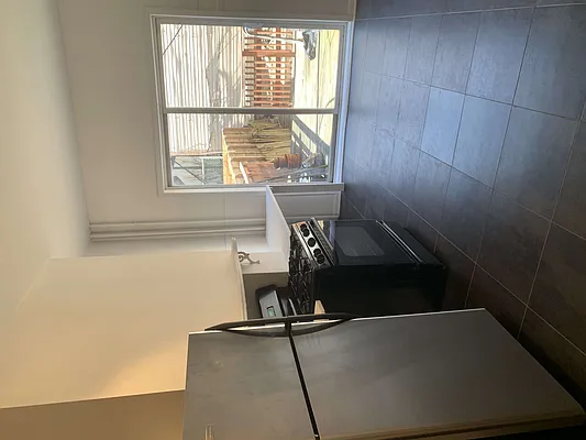 Rented by Flatiron Real Estate Advisors LLC | media 37