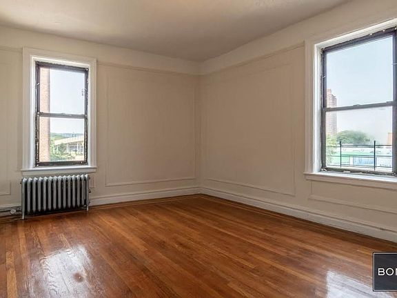 4th image of 108 Park Ter E APT 5D