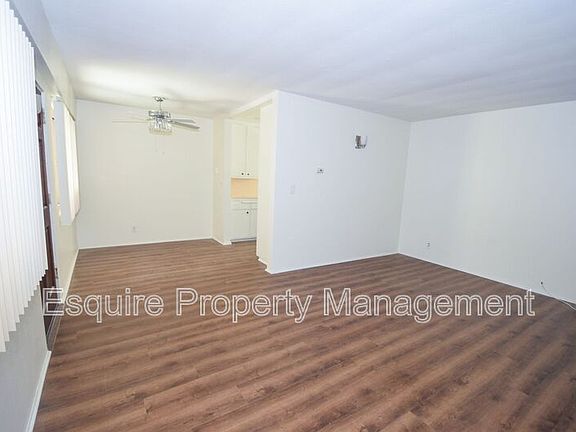 4th image of 1700 Ventura Blvd #1B