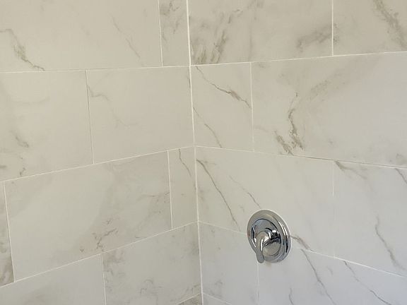 4th image of 449 Saint Pauls Ave #2F