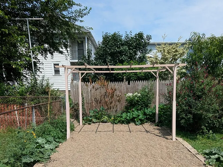 58 N Thomas Ave — Photo 4