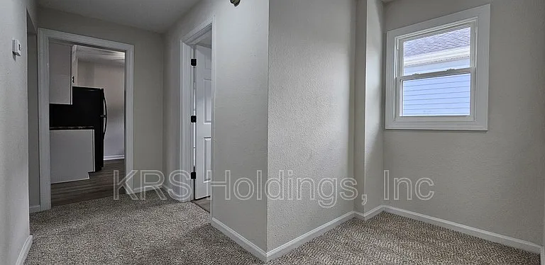 308 Saint James Ave #B — Photo 6