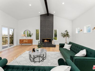 7004 La Presa Dr, Los Angeles, CA, 90068