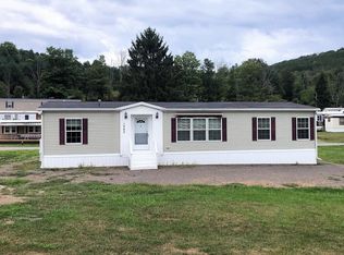 10 E Delmar Mdws, Wellsboro, PA 16901