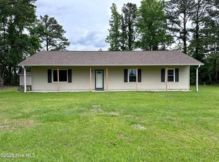 130 Blackthorn Ln, Jacksonville, NC 28546