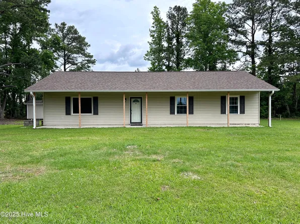 130 Blackthorn Lane, Jacksonville, NC 28546