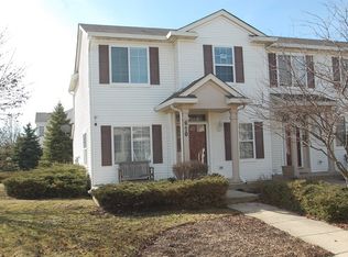 820 County Line Rd, Aurora, IL 60502