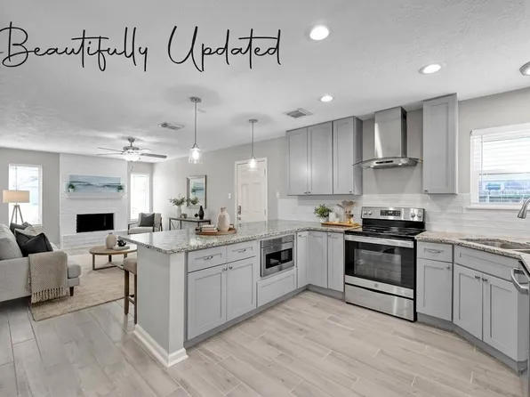 8226 Autumn Willow Dr, Tomball, TX 77375