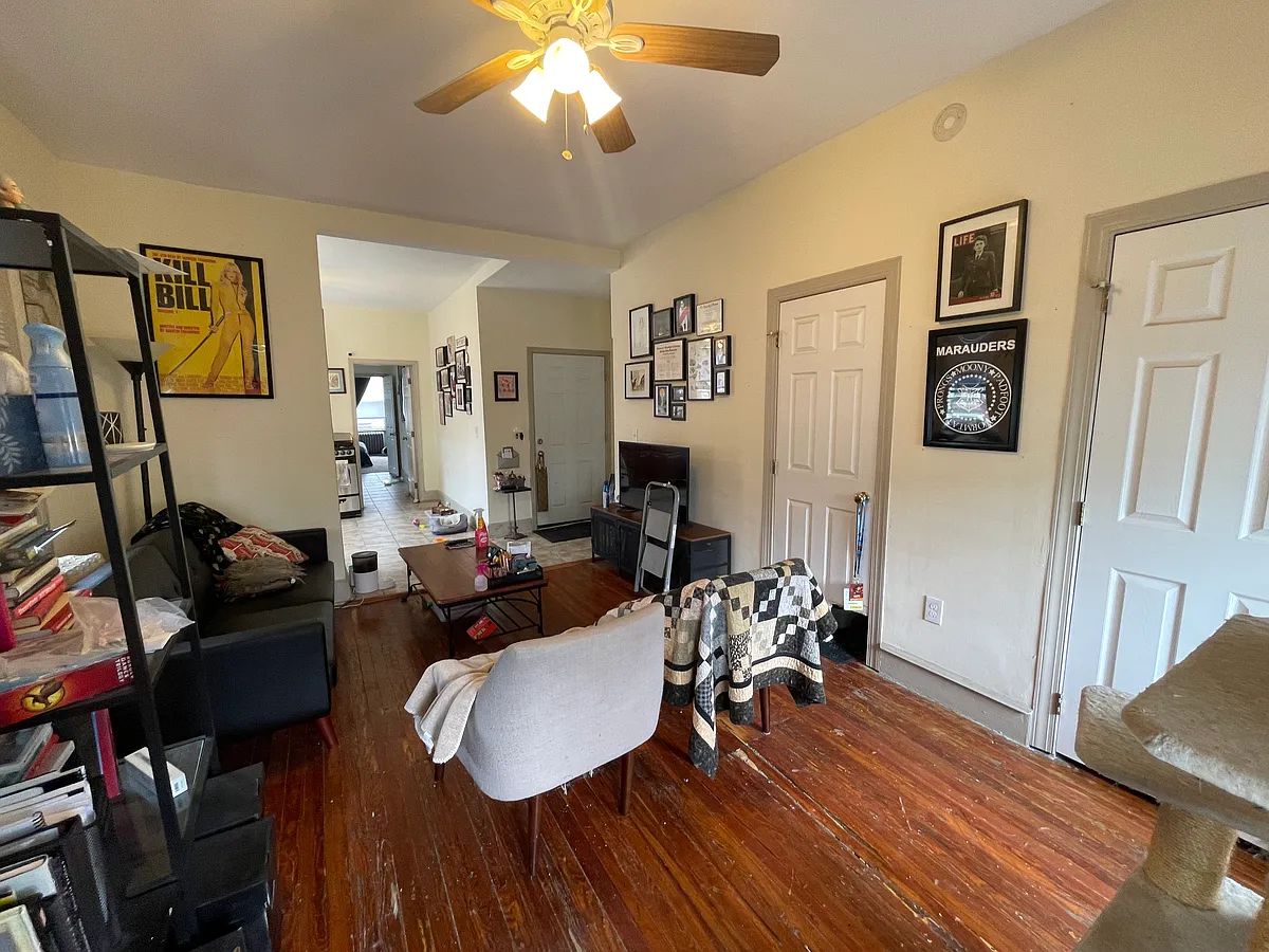Building Photo - 824 S 51st St #B