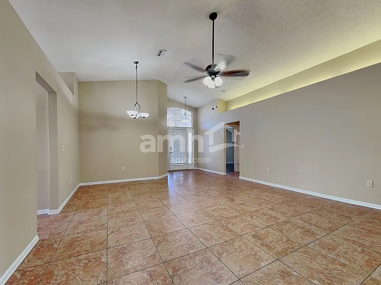 11706 Leda Ln — Photo 6