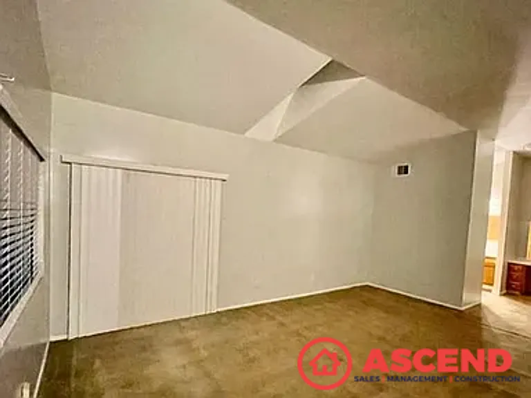 229 Philippine St — Photo 12