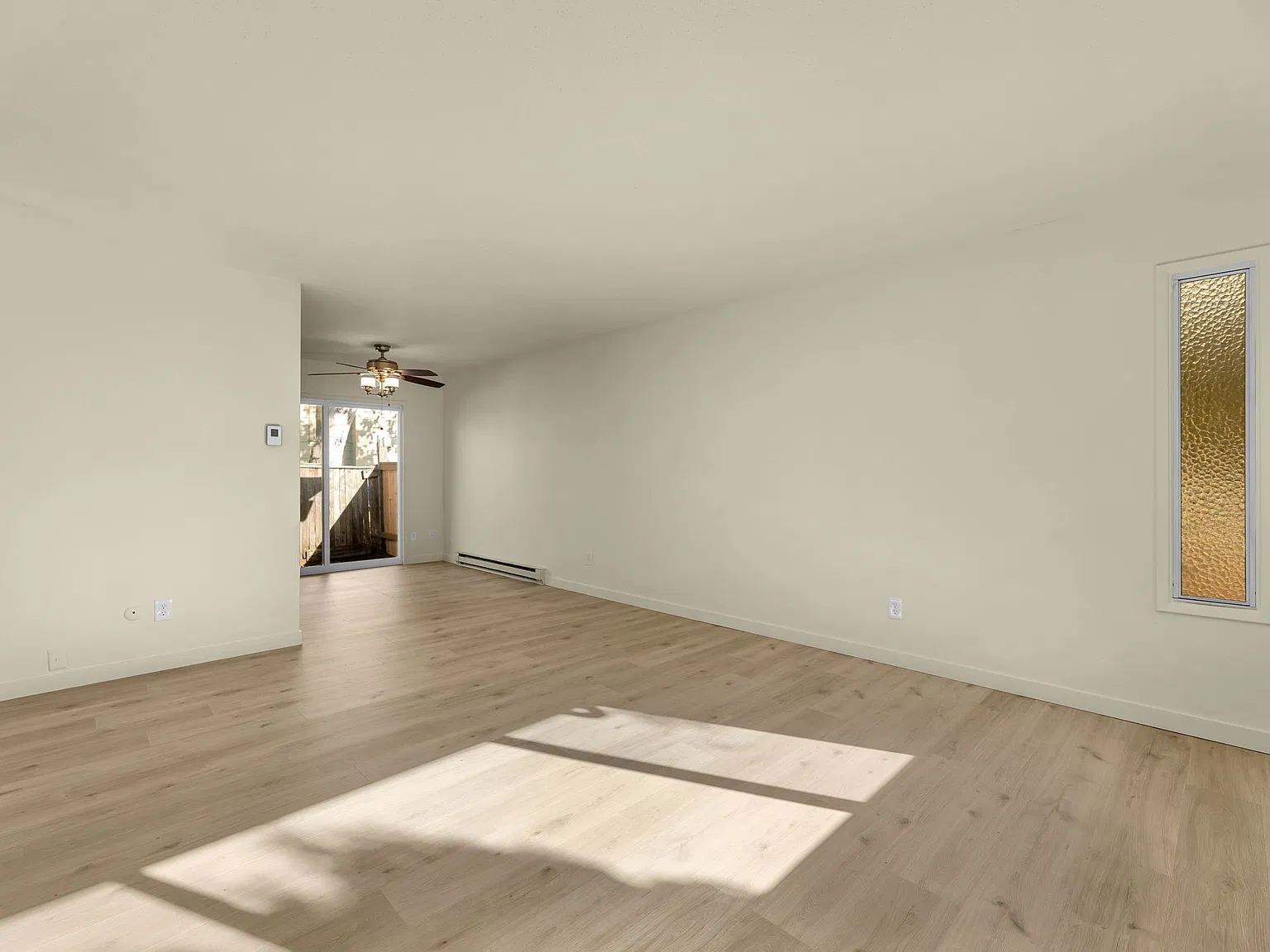 2 bed, 812 sqft, $2,095 — Photo 3