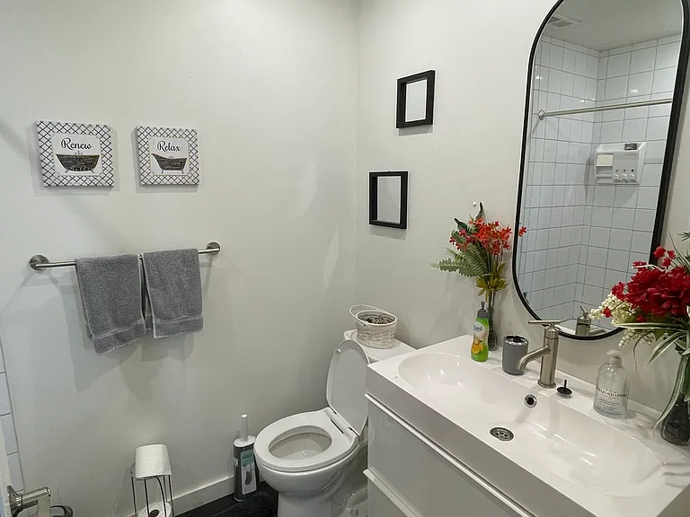 161 E McMicken Ave #B2 — Photo 8