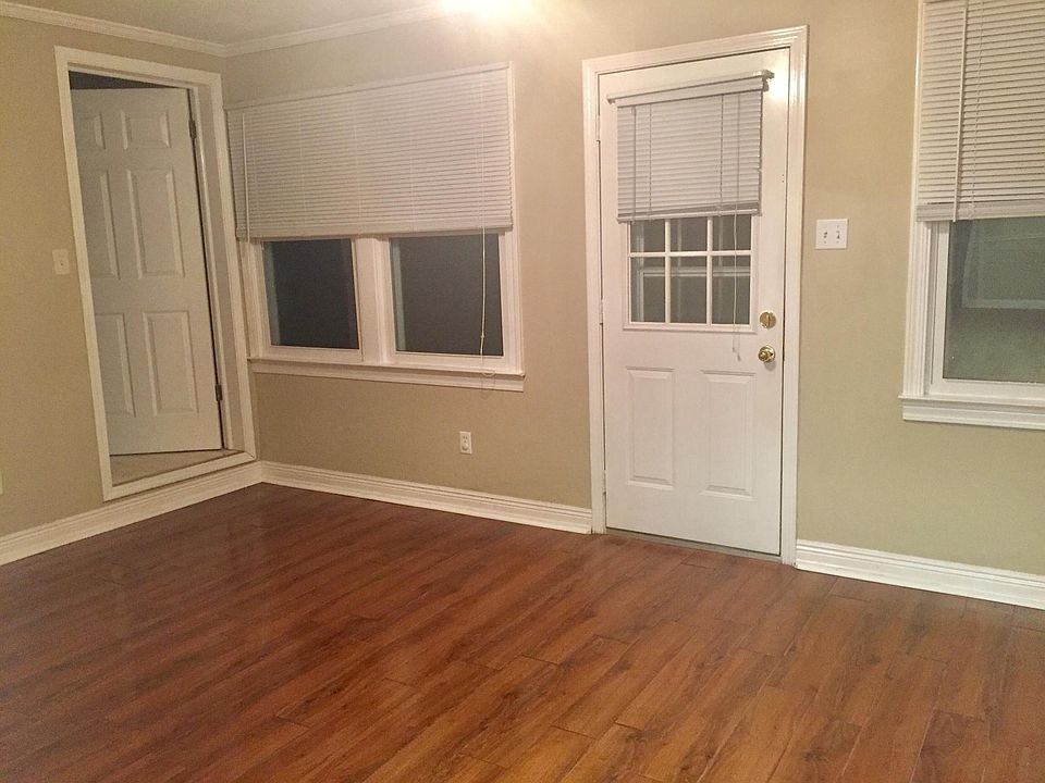 2nd image of 815 Giuffrias Ave
