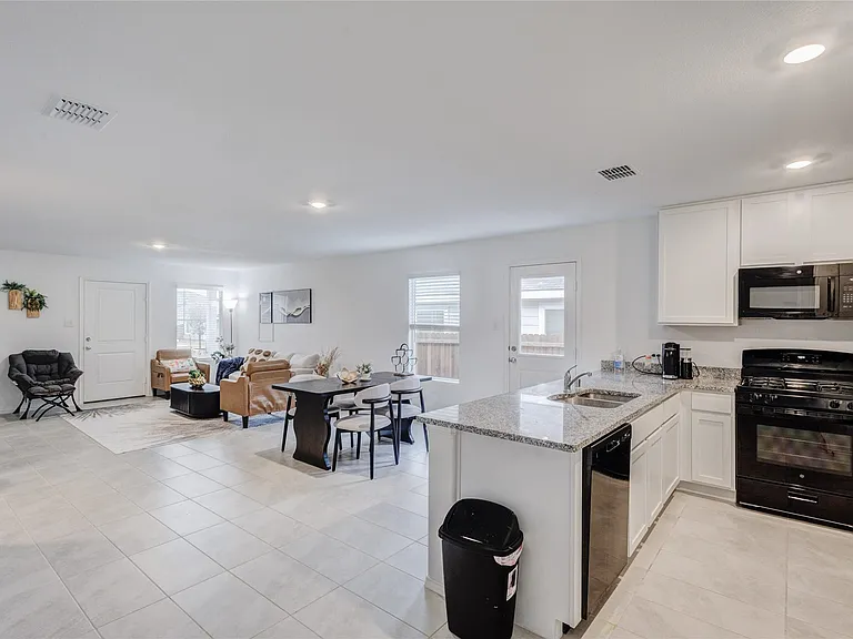 3505 Flicker Ln — Photo 8