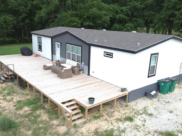 1322 N Market St, Grapeland, TX 75844