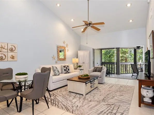 624 Wiggins Bay DR #C23, NAPLES, FL 34110