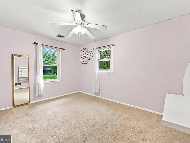 12 Lynn Blvd — Photo 8