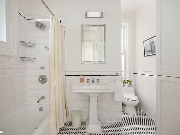 5th image of 126 Greene Ave #4W