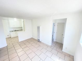 7427 S Figueroa St APT 4, Los Angeles, CA 90003