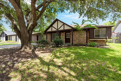 29518 Raestone St Photo 1