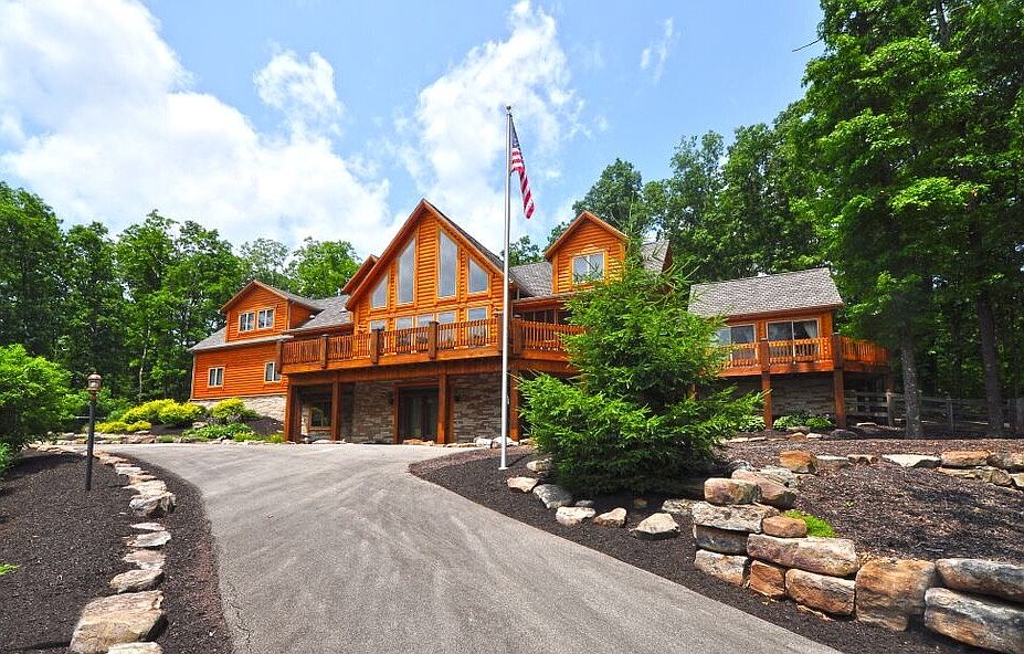 1st image of 44 Bob's Ln