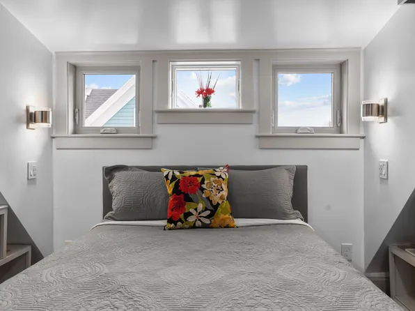 358 Broadway St, Newport, RI