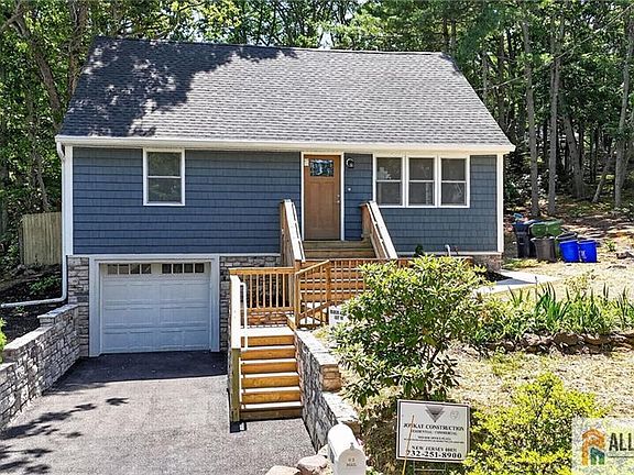 2nd image of 314 Hillside Dr