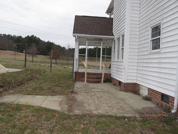 3rd image of 1009 Rose Blvd