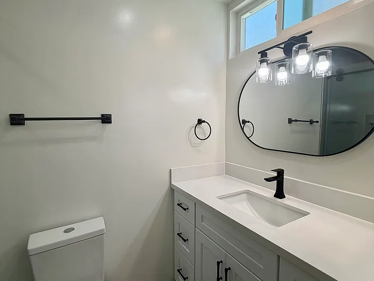 844 7th St #3 — Photo 8
