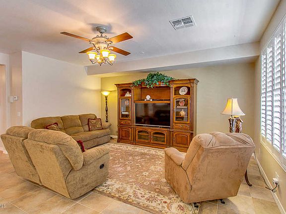 5th image of 993 W Mountain Peak Way