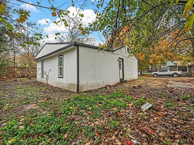 105 Short St — Photo 11