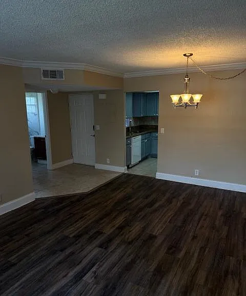 1536 SE Royal Green Cir #104 — Photo 12