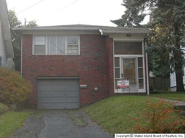 2nd image of 310 Stanley Ave