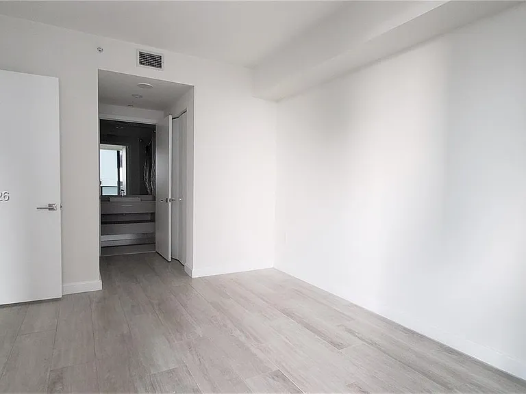 55 SW 9th St #3610 — Photo 12