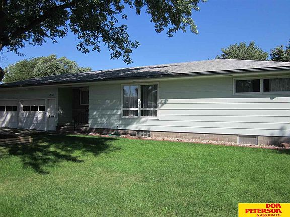 3rd image of 1534 W 11th St