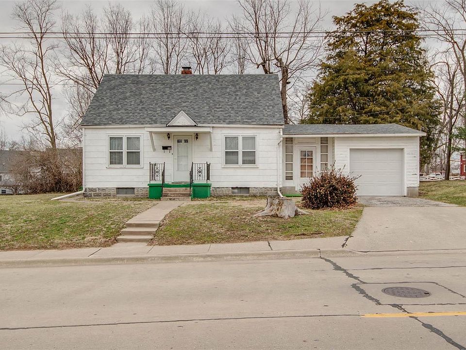 1st image of 105 Hollow Ave